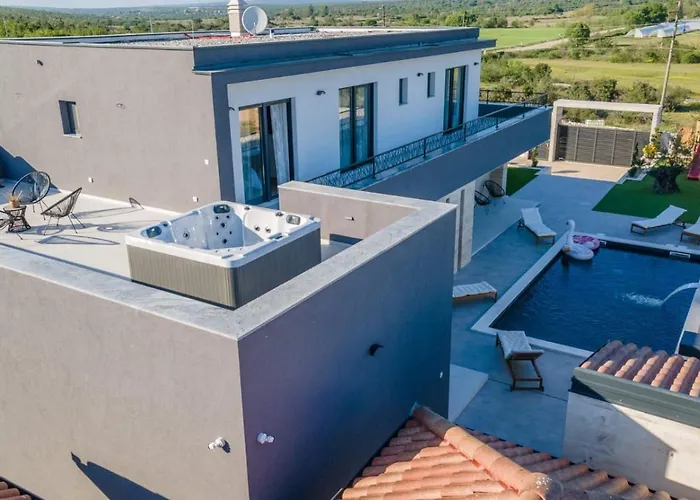 Вилла Jollie Zadarvillas