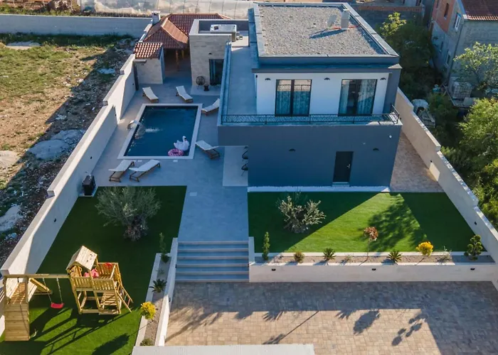 Jollie Zadarvillas Вилла