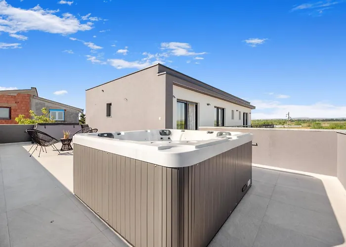 Villa Jollie Zadarvillas *