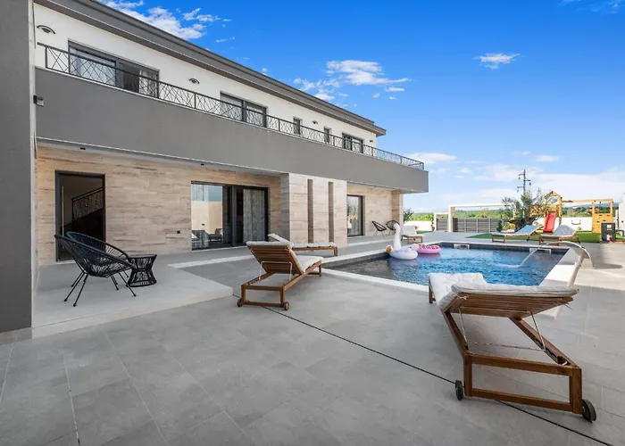 Jollie Zadarvillas Biograd Na Moru